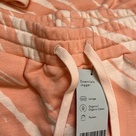 Sweaty Betty Tangerine Track Suit Size Medium Pants And Sweatshirt Set - Picture 7 of 9